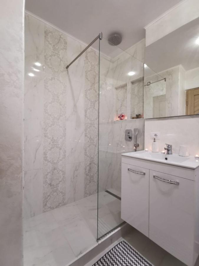 Apartament Gold Luxury Tîrgu Ocna Zewnętrze zdjęcie