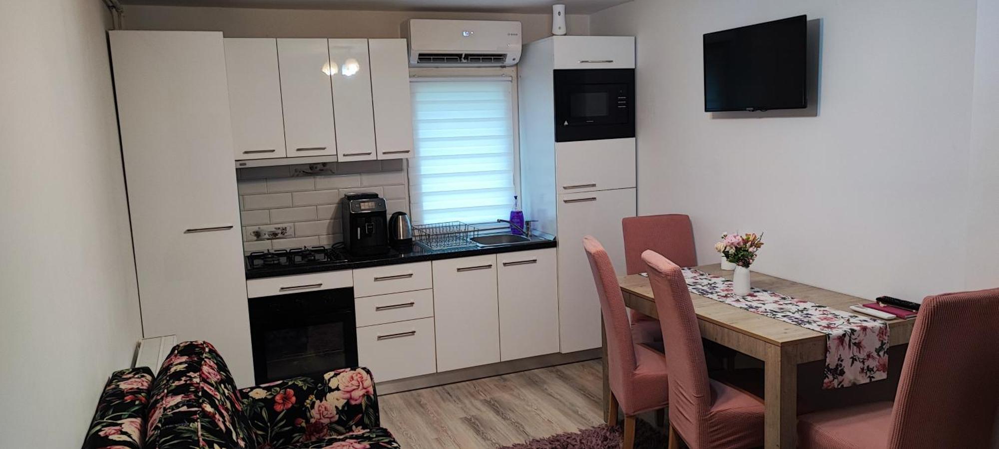 Apartament Gold Luxury Tîrgu Ocna Zewnętrze zdjęcie